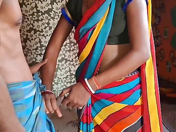 Desi Aunty & Desi Ashu in stingy clothes take turns getting pounded in hot orgy with stepbro & his spliced in saree