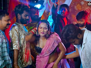 Desi Bihari Aunty StarSudipa goes kinky with bare dance, gang-bang, and popshots in Live All Men